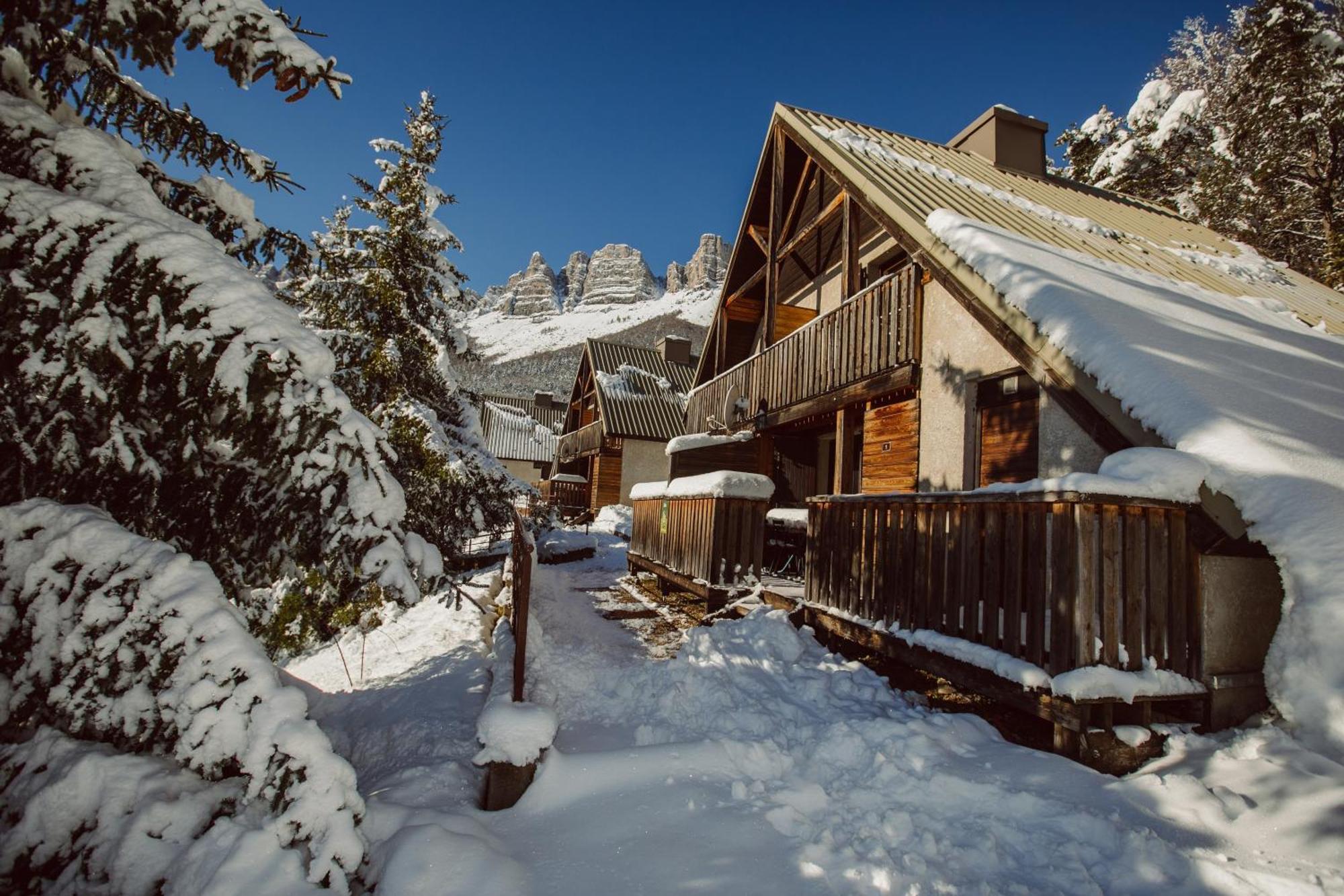 Eterpa Les Chalets De Pre Clos En Vercors Saint-Andéol Exteriér fotografie